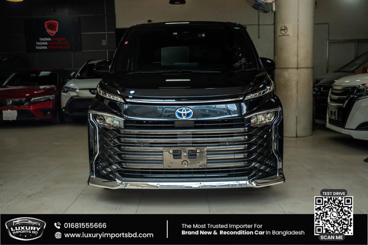 TOYOTA VOXY 2023 HYBRID